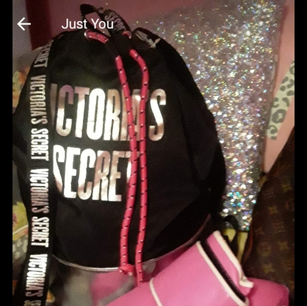 VICTORIA'S SECRET VSX PREVIEW 2011 BOXING GLOVES - Picture 3 of 11